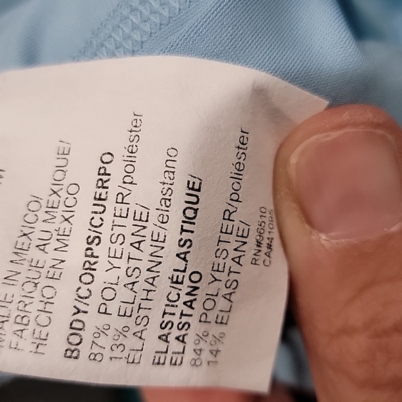 NWT Women's Under Armour booty shorts - Picture 7 of 7